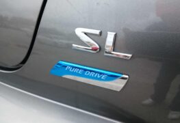 2013 NISSAN JUKE SL