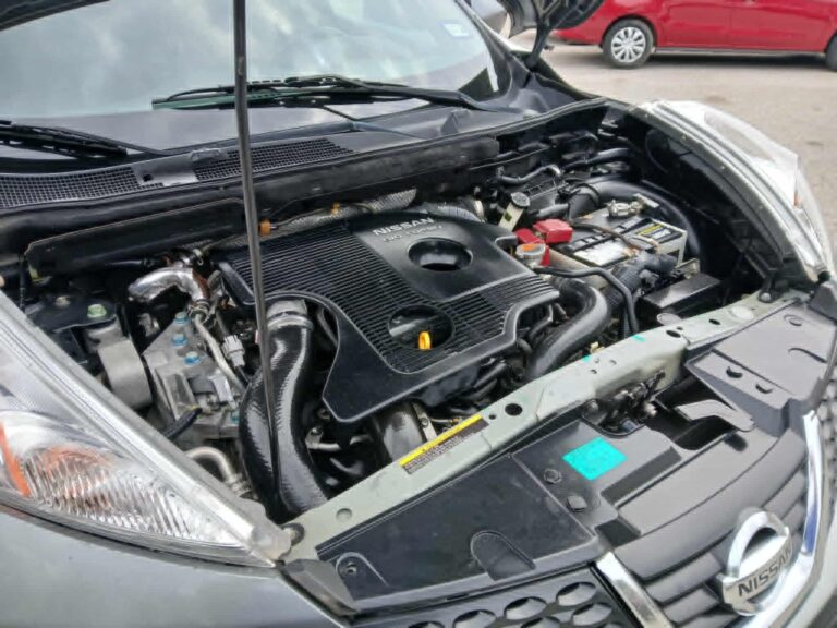 2013 NISSAN JUKE SL