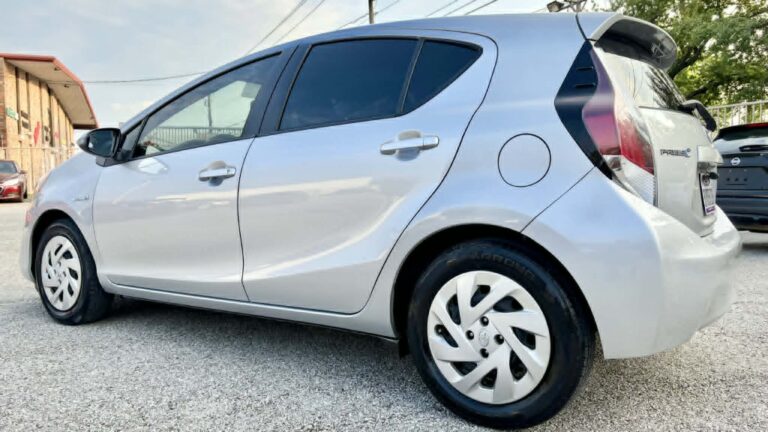 2016 TOYOTA PRIUS C