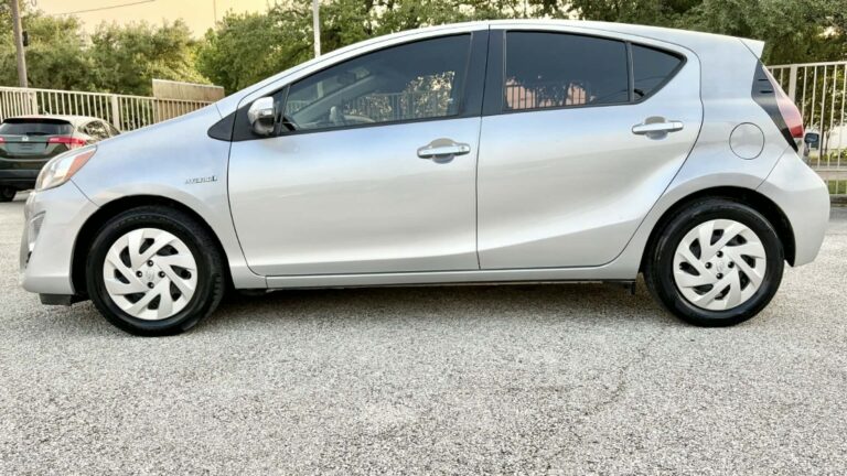 2016 TOYOTA PRIUS C