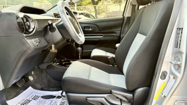 2016 TOYOTA PRIUS C