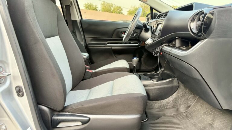 2016 TOYOTA PRIUS C
