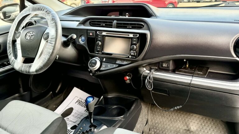 2016 TOYOTA PRIUS C