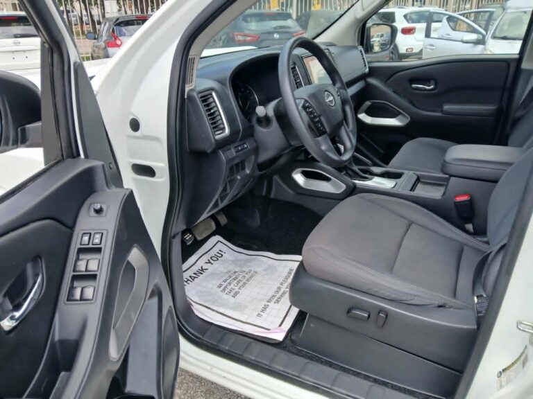 2023 NISSAN FRONTIER SV