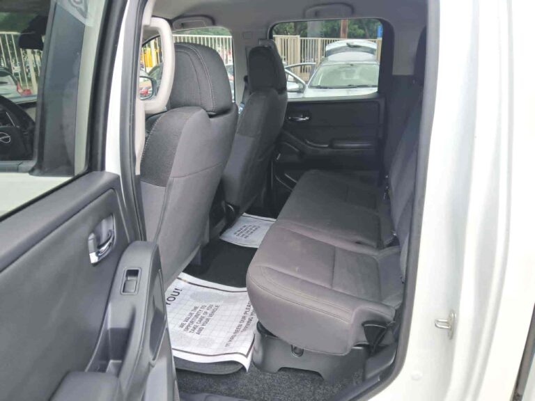 2023 NISSAN FRONTIER SV