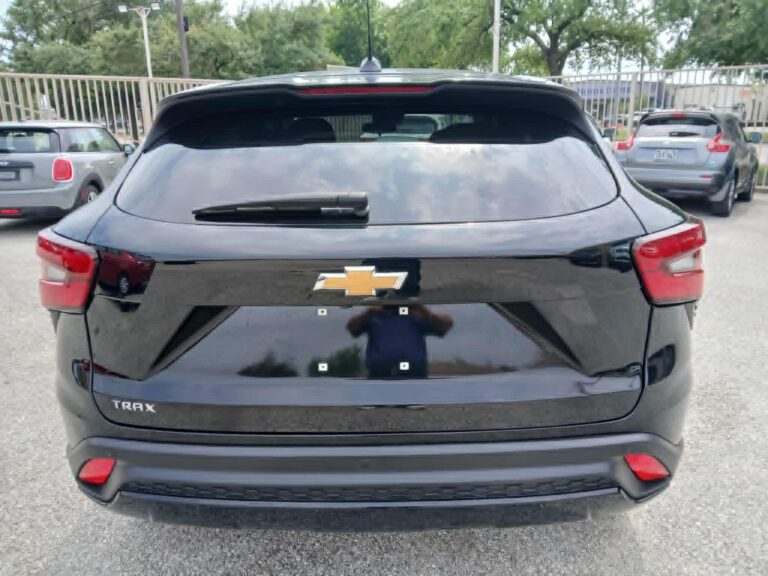 2025 CHEVROLET TRAX LS