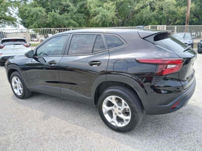 2025 CHEVROLET TRAX LS