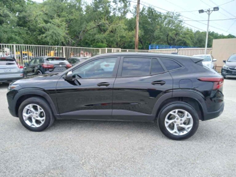2025 CHEVROLET TRAX LS