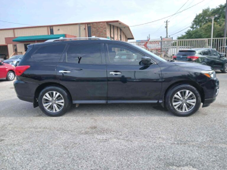 2020 NISSAN PATHFINDER SV