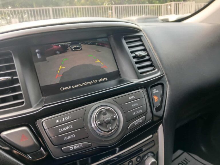 2020 NISSAN PATHFINDER SV