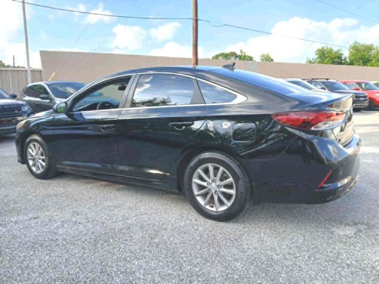 2019 HYUNDAI SONATA SE