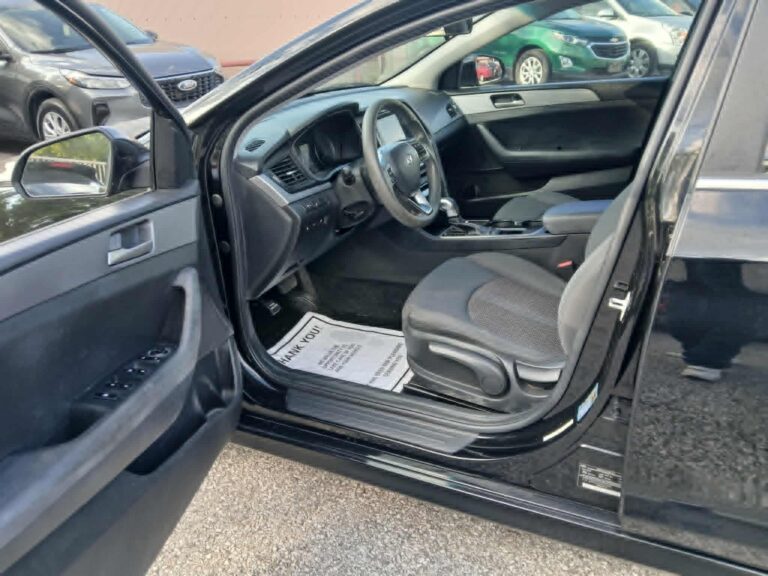 2019 HYUNDAI SONATA SE