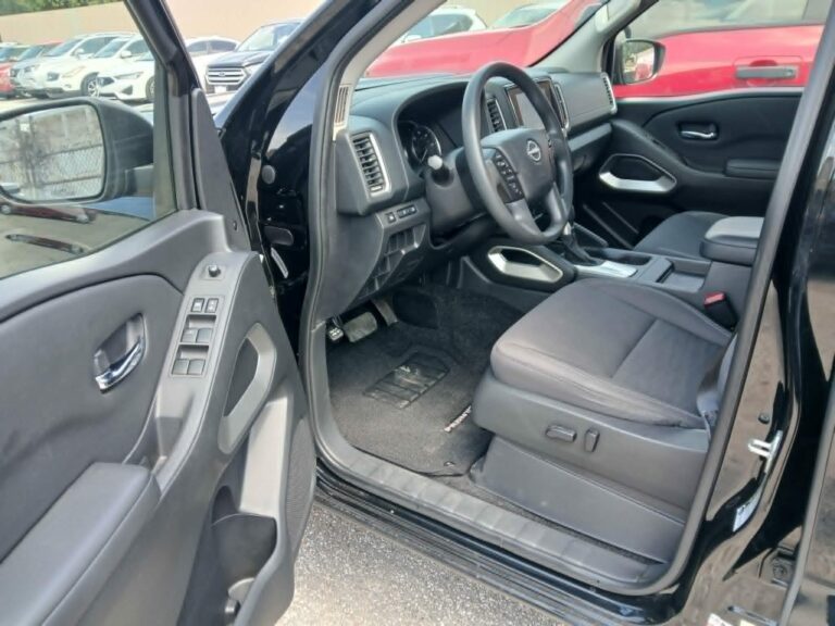 2022 NISSAN FRONTIER SV