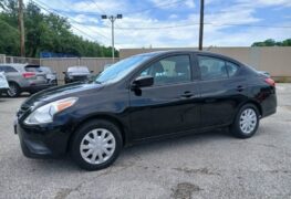 2019 NISSAN VERSA S