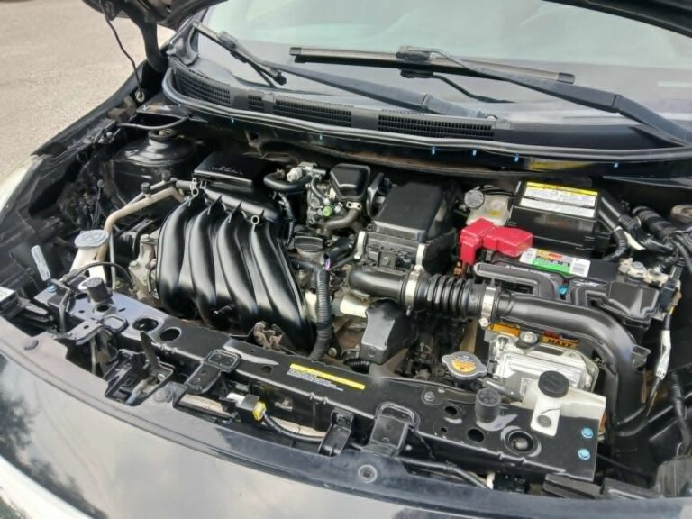 2019 NISSAN VERSA S
