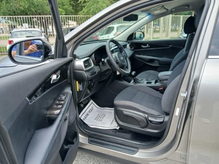 2018 KIA SORENTO LX