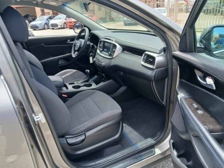 2018 KIA SORENTO LX