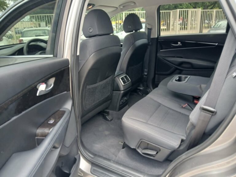 2018 KIA SORENTO LX