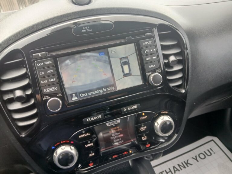 2015 NISSAN JUKE SL