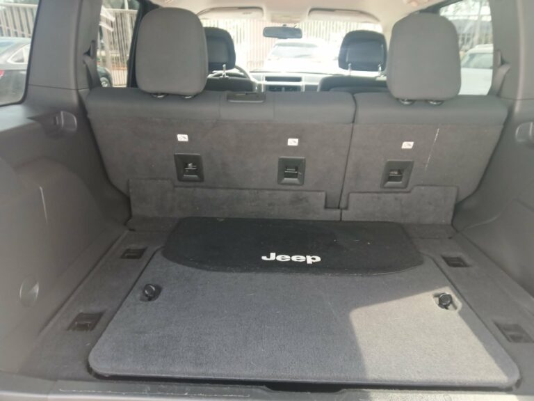 2012 JEEP LIBIRTY SPORT