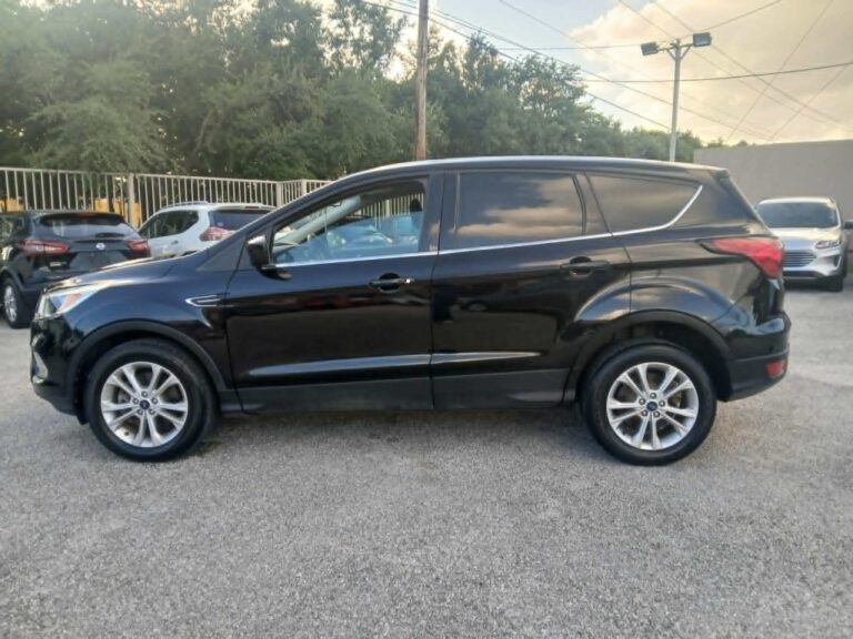 2019 FORD ESCAPE SE