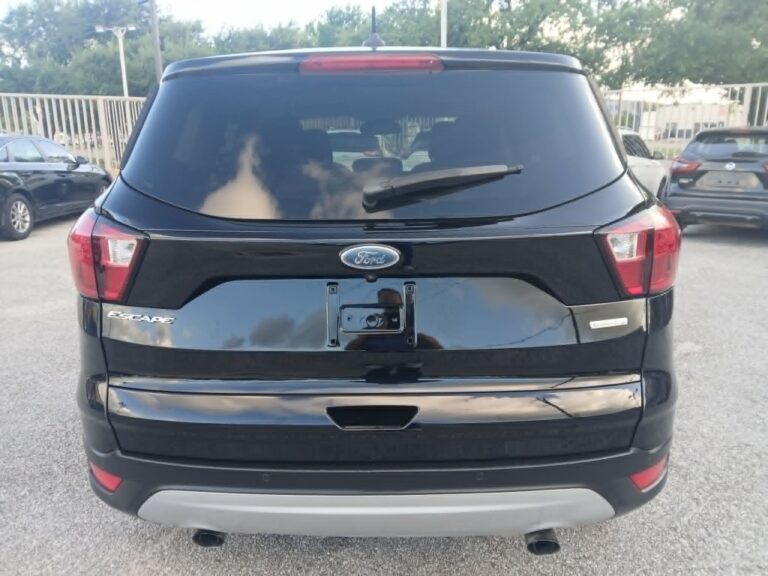 2019 FORD ESCAPE SE