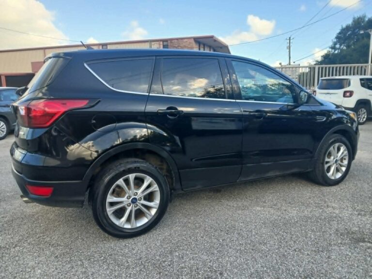 2019 FORD ESCAPE SE