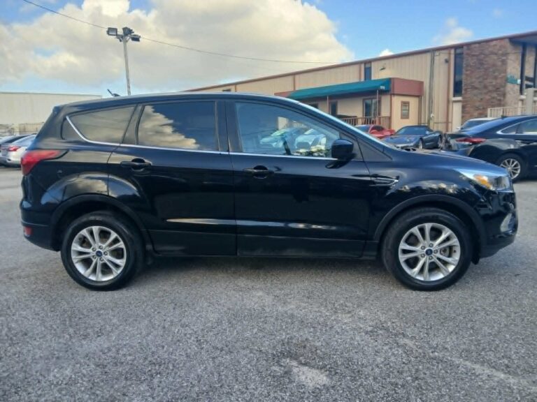 2019 FORD ESCAPE SE