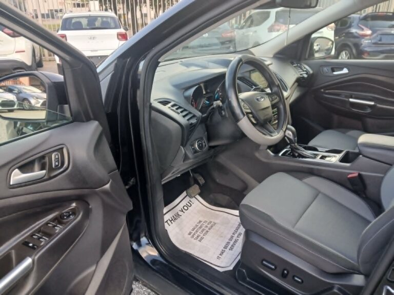 2019 FORD ESCAPE SE