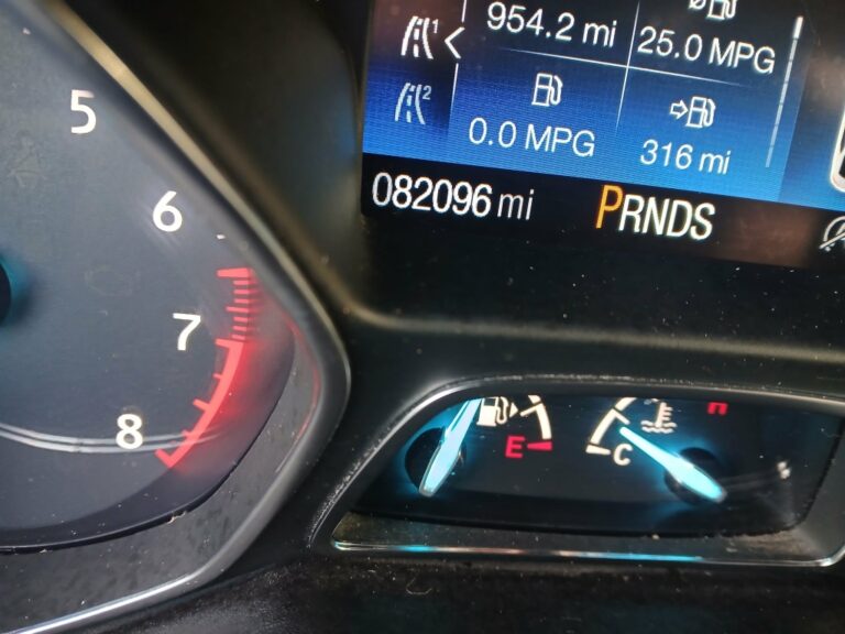 2019 FORD ESCAPE SE
