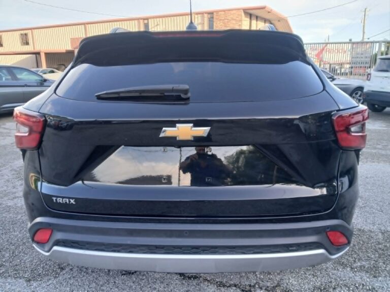 2024 CHEVROLET TRAX LT