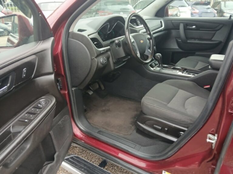 2017 CHEVROLET TRAVERS 1LT