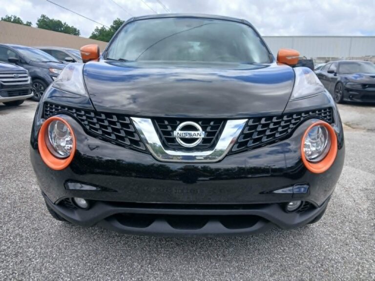 2017 NISSAN JUKE SL