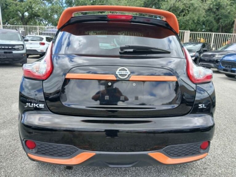 2017 NISSAN JUKE SL