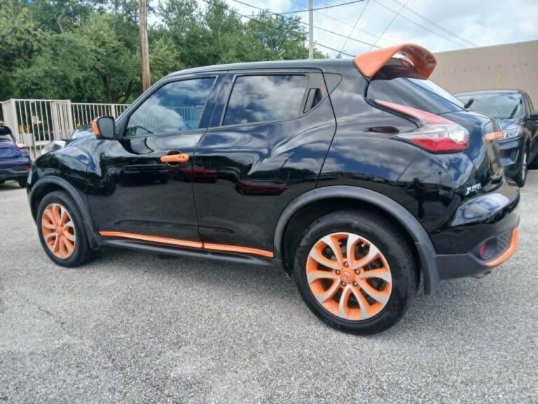 2017 NISSAN JUKE SL