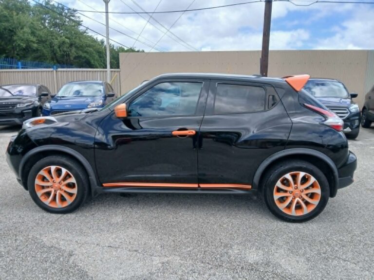 2017 NISSAN JUKE SL