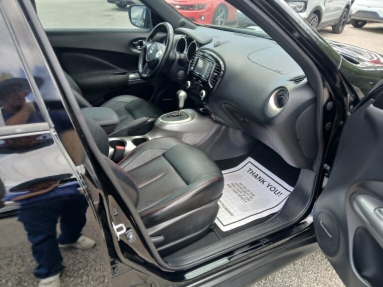 2017 NISSAN JUKE SL
