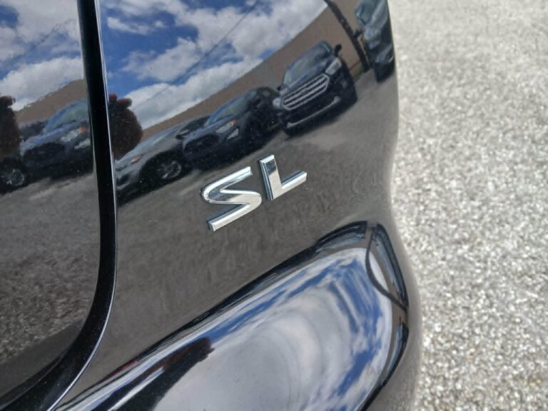 2017 NISSAN JUKE SL