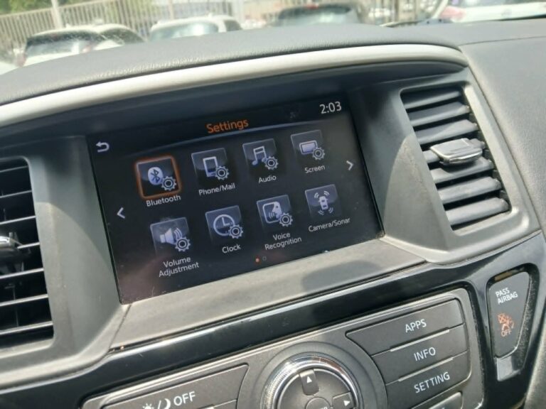 2018 NISSAN PATHFINDER S