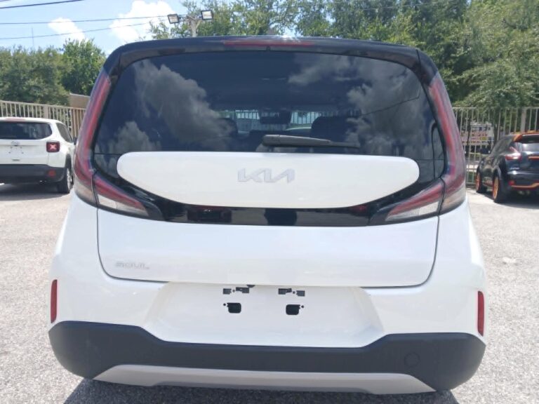 2024 KIA SOUL LX