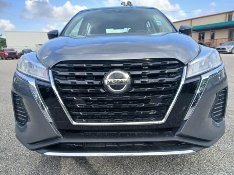 2021 NISSAN KICKS S