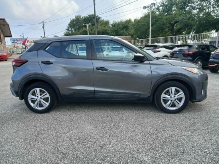 2021 NISSAN KICKS S