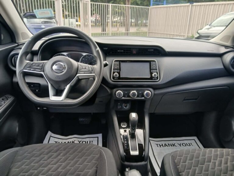 2021 NISSAN KICKS S