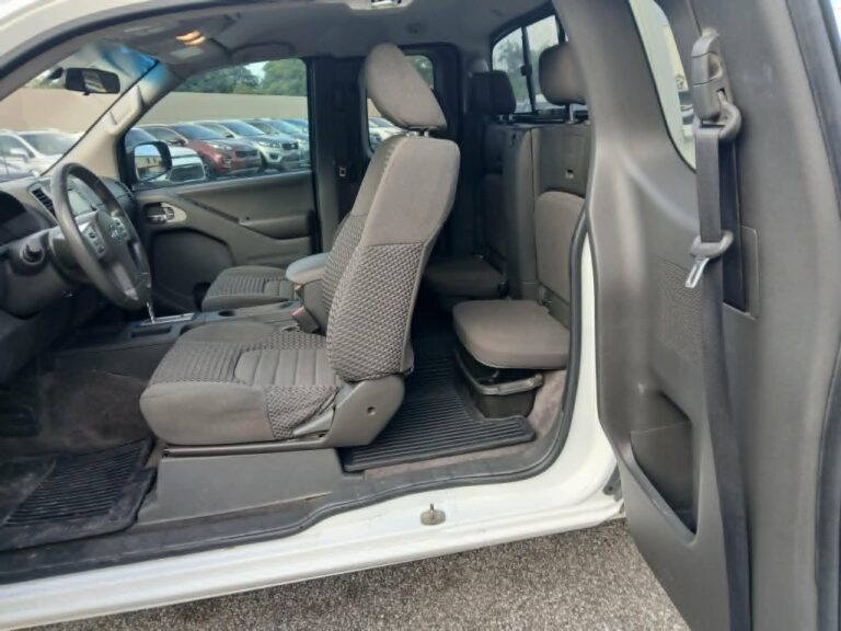 2018 NISSAN FRONTIER SV