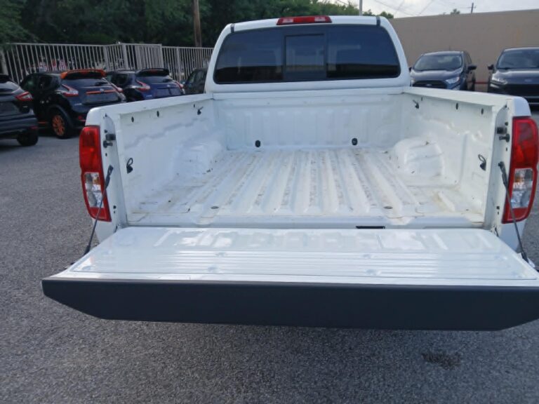 2018 NISSAN FRONTIER SV