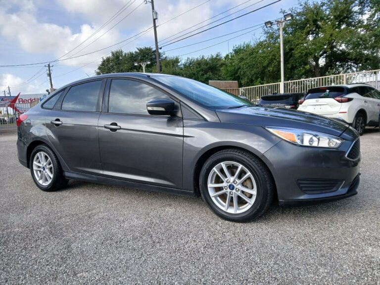 2017 FORD FOCUS SE