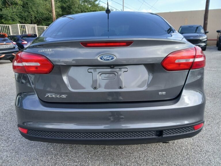 2017 FORD FOCUS SE