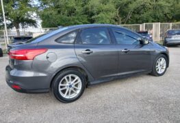2017 FORD FOCUS SE