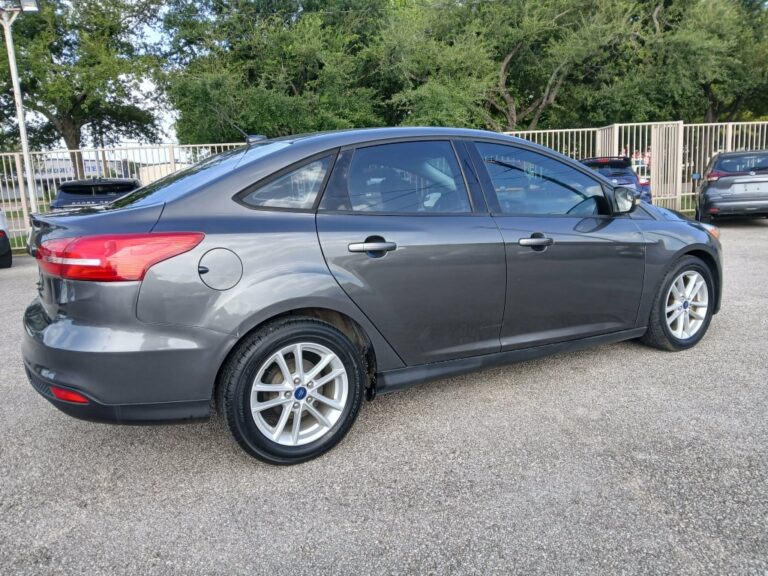 2017 FORD FOCUS SE