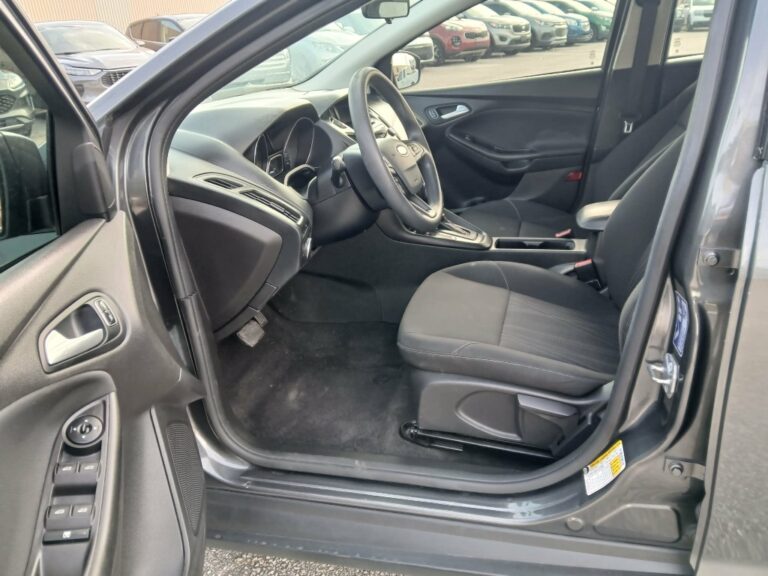 2017 FORD FOCUS SE